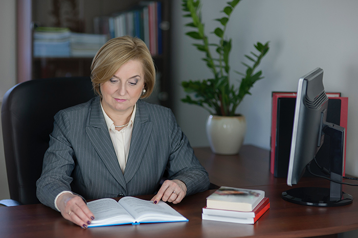 Kilka zdjęć z sesji pani Minister Anny Fotygi. Sesja wykonana w biurze poselskim.