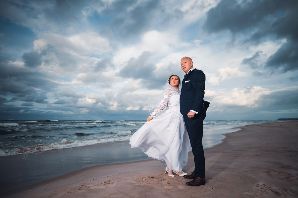 Sesja ślubna nad morzem
